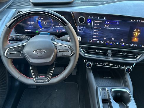 New 2025 Chevrolet Equinox EV RS image 14