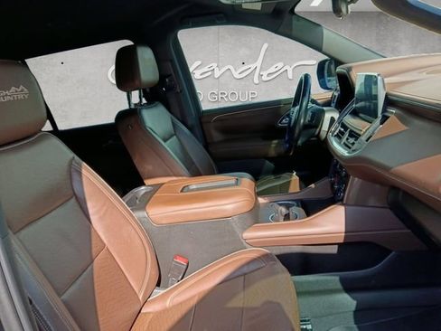 Used 2021 Chevrolet Suburban High Country AWD/4WD image 24