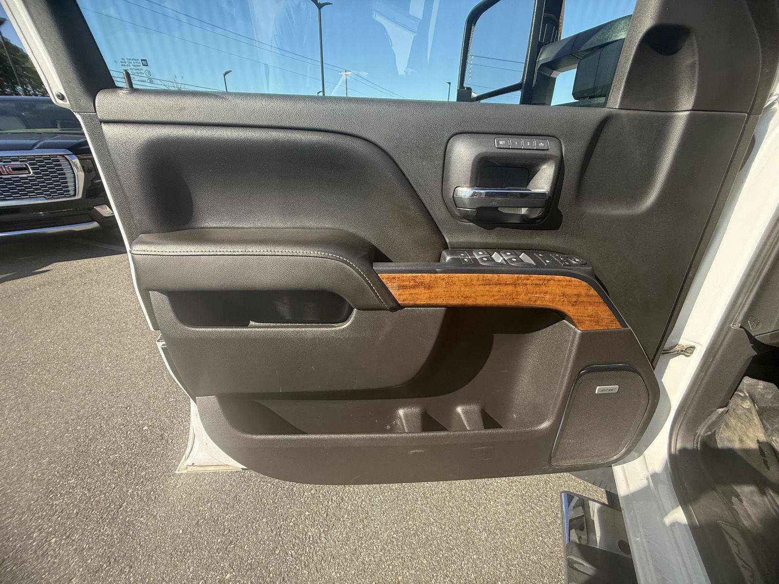 Used 2017 Chevrolet Silverado 2500 High Country w/ Duramax Plus Package AWD/4WD image 20