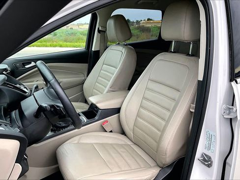 Used 2017 Ford Escape Titanium image 7