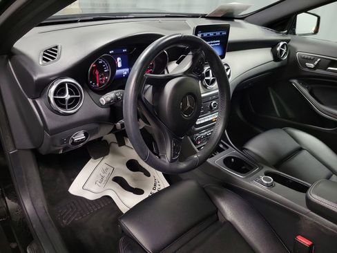 Used 2020 Mercedes-Benz GLA 250 4MATIC image 13