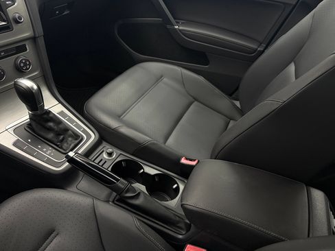 Used 2015 Volkswagen Golf TDI S FWD image 25
