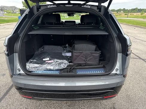 New 2026 Land Rover Range Rover Velar Dynamic SE image 14