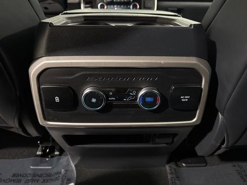 Used 2024 Ford Expedition XLT image 28