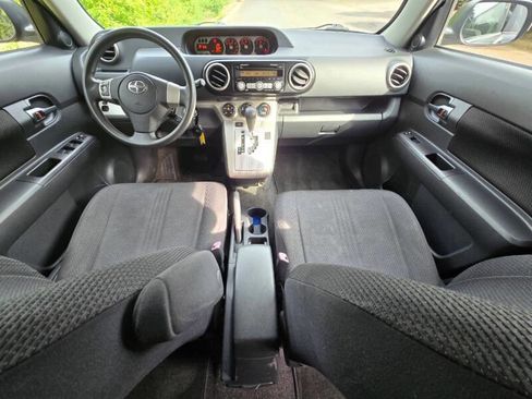 Used 2008 Scion xB FWD image 13