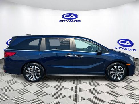 Used 2024 Honda Odyssey EX-L image 2