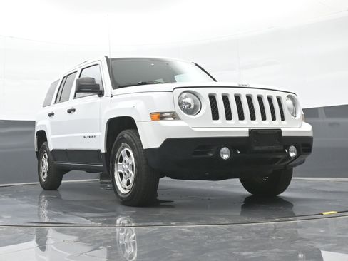 Used 2016 Jeep Patriot Sport AWD/4WD image 37