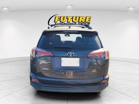 Used 2017 Toyota RAV4 LE AWD/4WD image 4