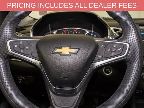 Used 2019 Chevrolet Equinox LT FWD image 18