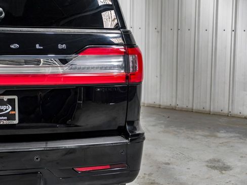 Used 2020 Lincoln Navigator Black Label w/ Cargo Convenience Package AWD/4WD image 55