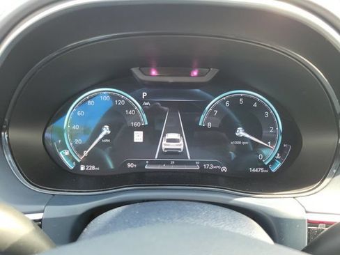 Used 2023 Genesis GV70 2.5T Sport Prestige w/ Sport Prestige Package AWD/4WD image 23