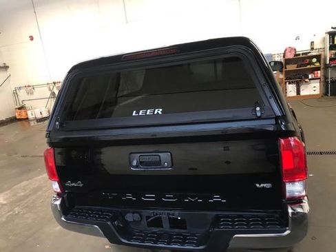 Certified 2017 Toyota Tacoma SR5 w/ Tow Package image 7