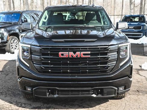 Used 2024 GMC Sierra 1500 Elevation image 2