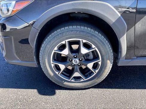 Used 2018 Subaru Crosstrek 2.0i Premium w/ Eyesight System image 8