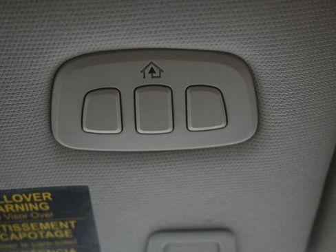 Used 2021 Lincoln Corsair Reserve w/ Equipment Group 201A image 25