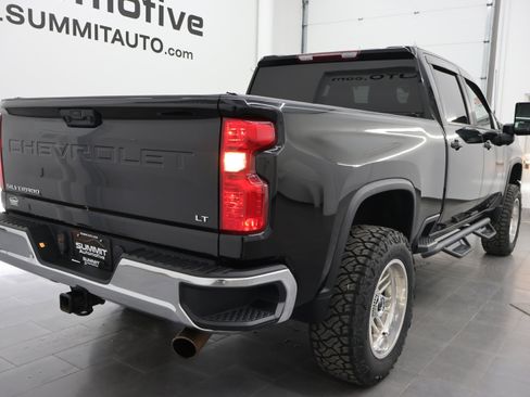 Used 2024 Chevrolet Silverado 2500 LT AWD/4WD image 4