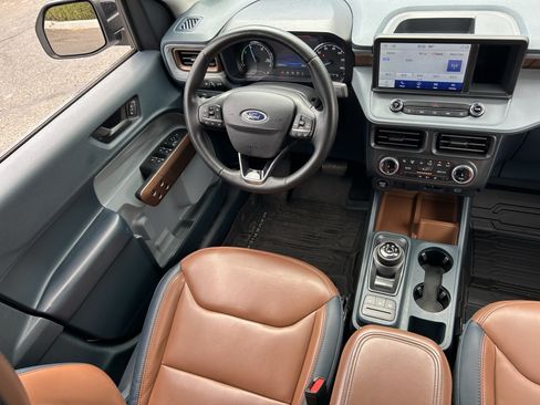 Used 2024 Ford Maverick Lariat FWD image 12