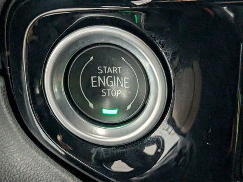 Used 2024 GMC Sierra 3500 SLT w/ SLT Premium Package image 25