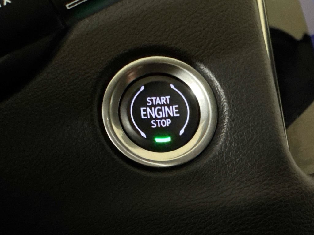 Used 2023 Cadillac XT4 Premium Luxury w/ Cold Weather Package AWD/4WD image 18