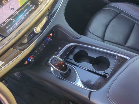 Used 2019 Buick Enclave Avenir w/ Avenir Technology Package image 20