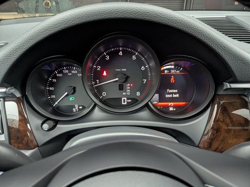 New 2026 Porsche Macan AWD/4WD image 16