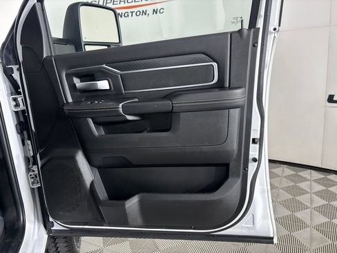 Used 2025 RAM 2500 Big Horn AWD/4WD image 28