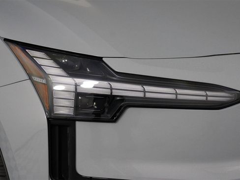 New 2026 Volvo EX30 Plus image 13