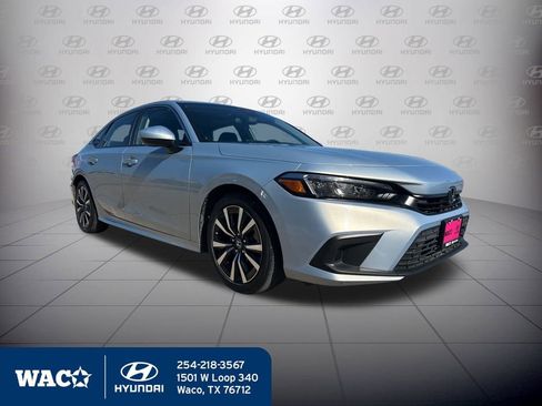 Used 2023 Honda Civic EX image 3