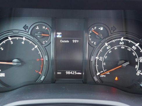 Used 2020 Toyota 4Runner SR5 Premium w/ Moonroof Package RWD image 15