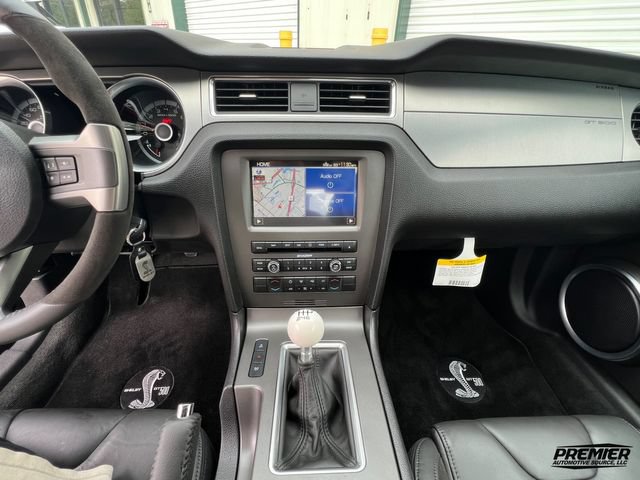 Used 2013 Ford Mustang Shelby GT500 RWD image 57
