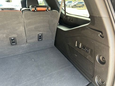 Certified 2023 GMC Yukon XL Denali Ultimate AWD/4WD image 27