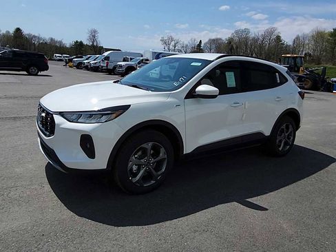 New 2025 Ford Escape ST-Line Select w/ Class II Trailer Tow Package image 4