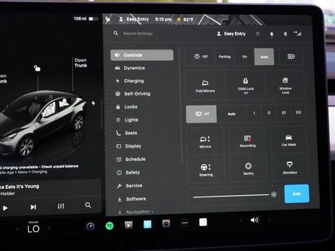 Used 2023 Tesla Model Y Long Range AWD/4WD image 30