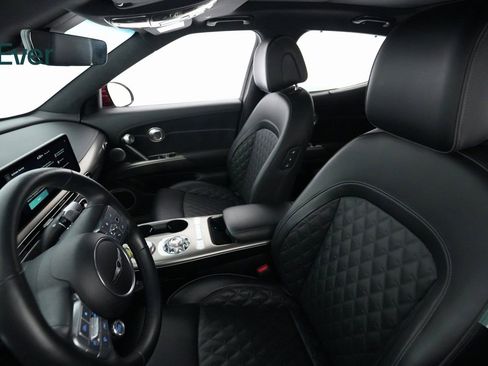 Used 2023 Genesis GV60 Performance image 7