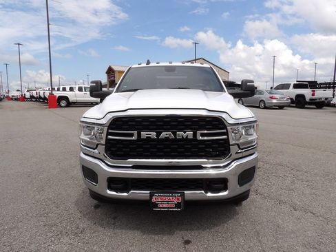 Used 2024 RAM 3500 SLT w/ Quick Order Package 2YG SLT AWD/4WD image 12