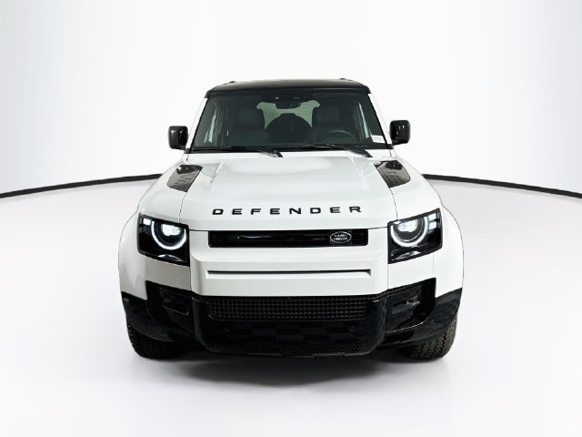 New 2026 Land Rover Defender 110 X-Dynamic SE AWD/4WD image 2