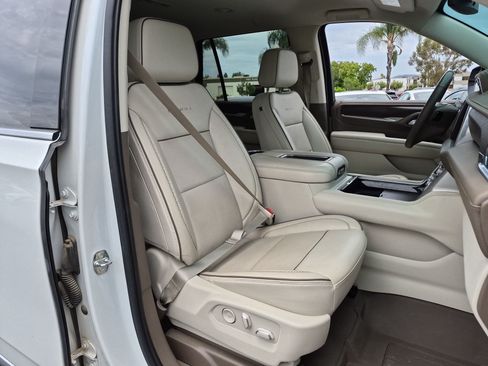 Used 2022 GMC Yukon Denali AWD/4WD image 31