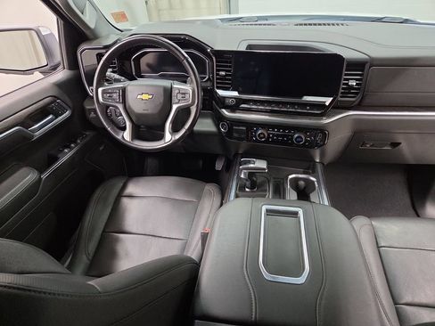 Used 2022 Chevrolet Silverado 1500 LTZ w/ LTZ Premium Package AWD/4WD image 13