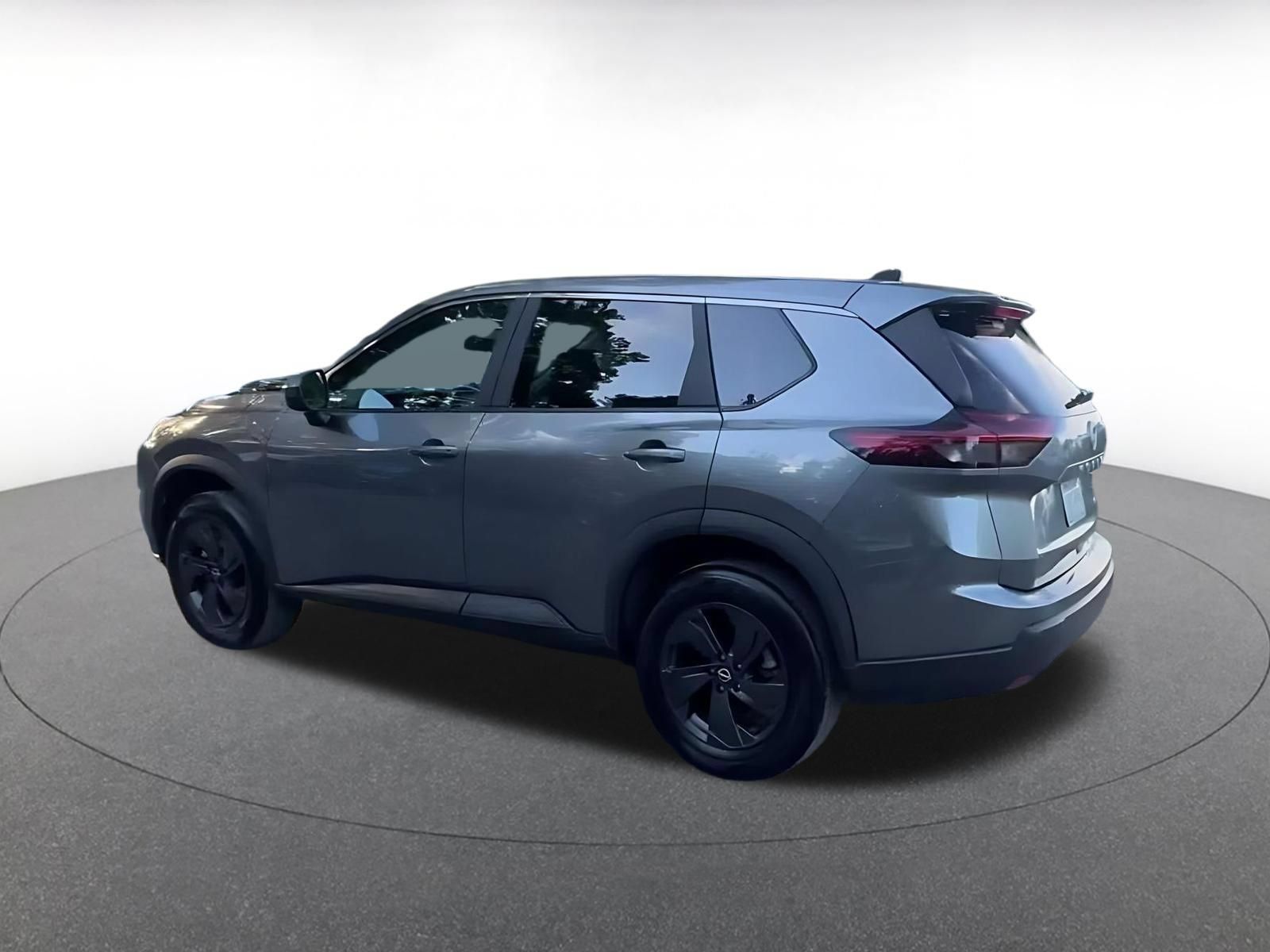 Used 2026 Nissan Rogue SV AWD/4WD image 9