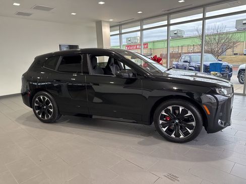 New 2026 BMW iX xDrive45 w/ M Sport Package image 1