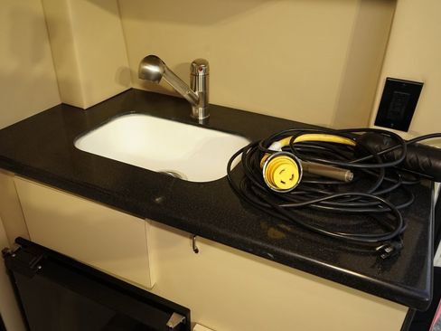 Used 2022 Mercedes-Benz Sprinter 3500 image 38