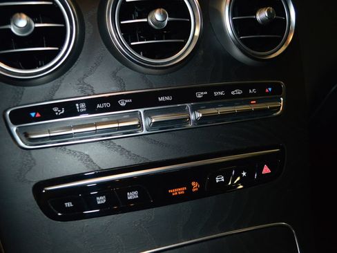Certified 2022 Mercedes-Benz GLC 300 image 29