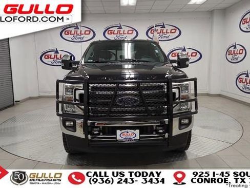 Used 2020 Ford F350 Lariat w/ Chrome Package image 3