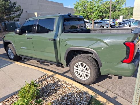 Used 2022 Toyota Tundra SR5 AWD/4WD image 4