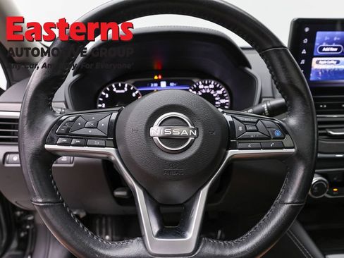 Used 2023 Nissan Altima 2.5 SV w/ SV Premium Package AWD/4WD image 10