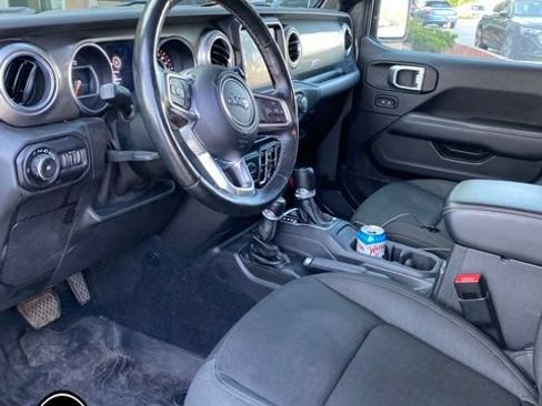 Used 2020 Jeep Wrangler Unlimited Sahara w/ Dual Top Group AWD/4WD image 9
