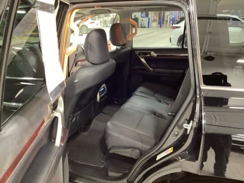 Used 2019 Lexus GX 460 Premium AWD/4WD image 12