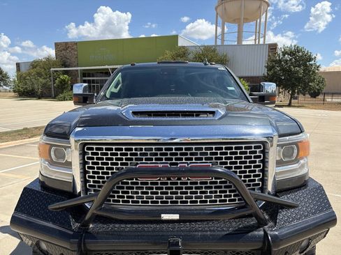 Used 2017 GMC Sierra 3500 Denali w/ Duramax Plus Package AWD/4WD image 9