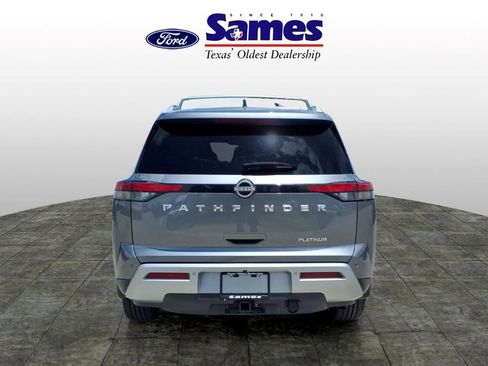 Used 2024 Nissan Pathfinder Platinum w/ Cargo Package FWD image 4