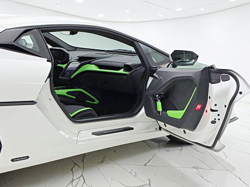 Used 2026 Lamborghini Temerario AWD/4WD image 13